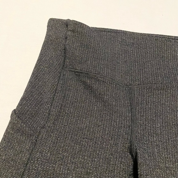 Lululemon Speed Up Tight Power Luxtreme Knit Black Heathered Black Size 4 - Picture 6 of 16